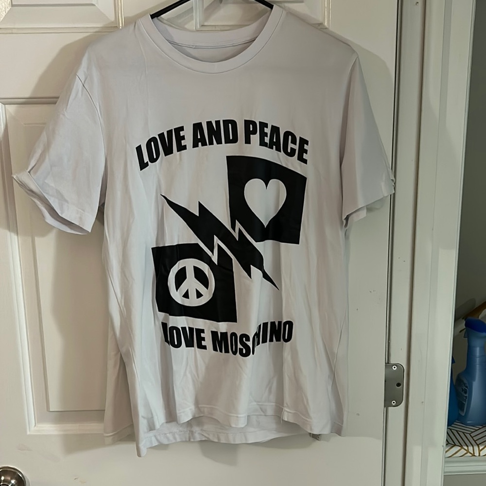White T-shirt men’s large. Moschino
